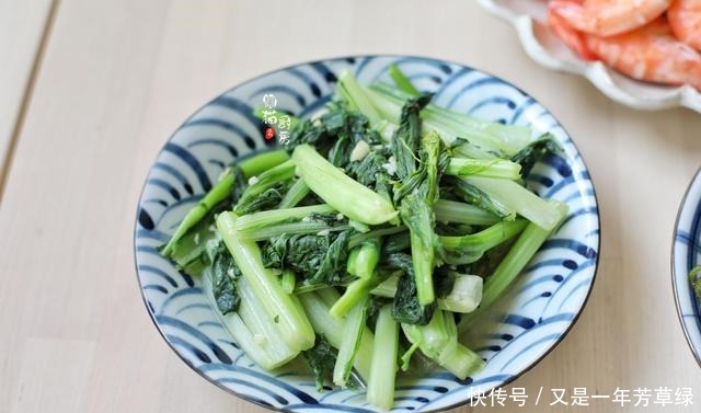 白菜苔|晒晒一线城市一家三口的晚餐,3荤1素1汤,朋友求同款邻居