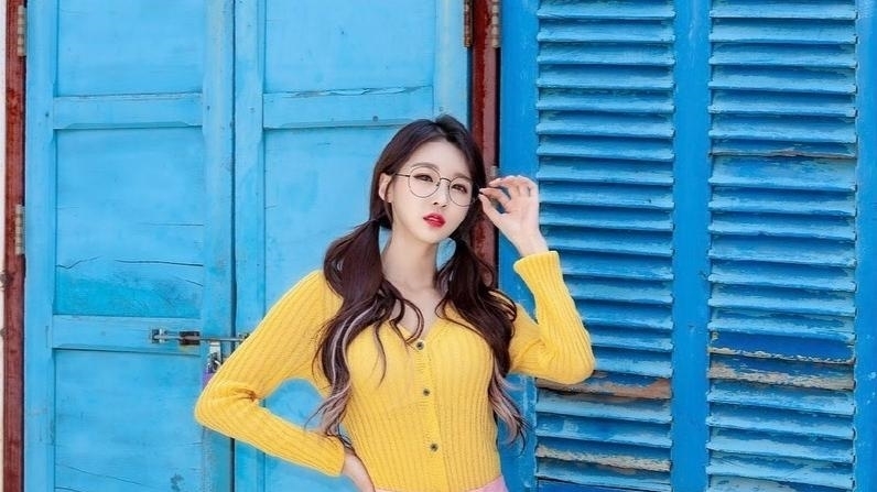 风格|清纯少女性感美腿,穿上丝袜短裙超美