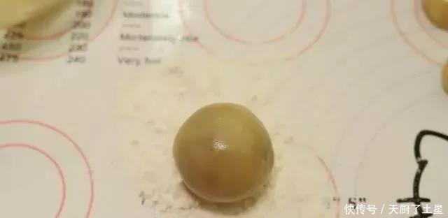 配方|广式月饼制作配方,简单易学!好吃的月饼何必等到中秋