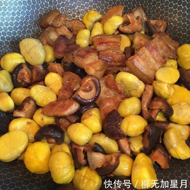 板栗|香菇板栗烧五花肉,香而不腻,一家人吃得超满足