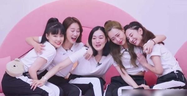 白冰|《浪姐》五公曝光白冰、郑希怡、郁可唯三选一,复活团三选二