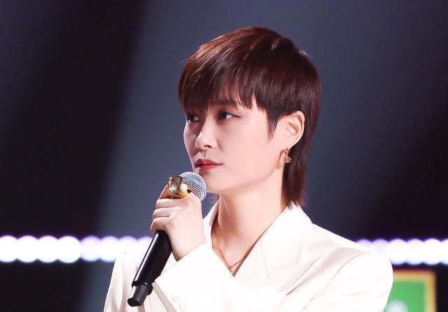  节目|李宇春当《中国好声音》导师，没听出《无价之姐》的她能表现好吗