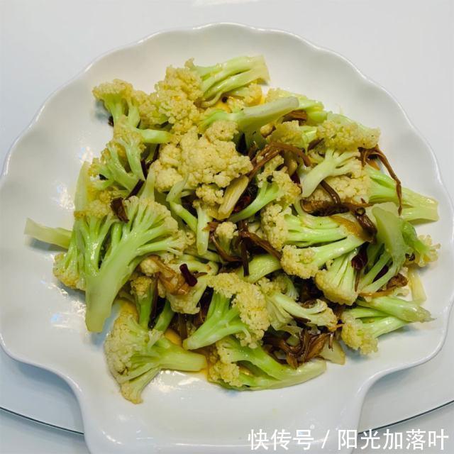 花菜|金针菜炒花菜,简单快手菜