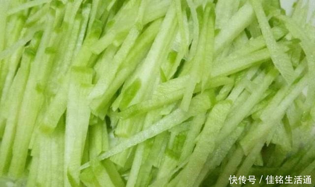 好吃|入秋后,多吃此菜,补锌补维C,才5毛钱一斤,烙成馅饼最好吃