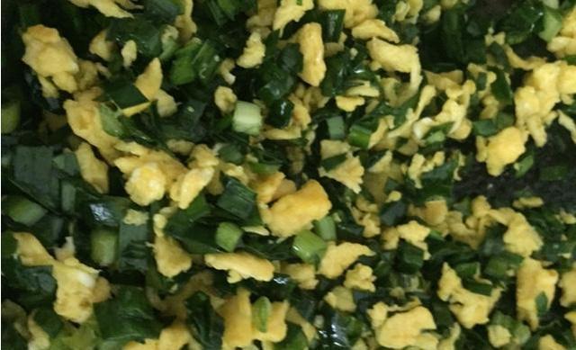 秒杀|冬天男人要多吃韭菜盒子,教你这样做皮薄馅大,绝对秒杀外面卖的