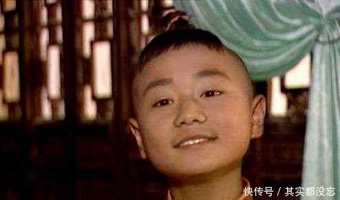  上联|姑娘一上联“黑黑白炭”，苏东坡一下联，姑娘顿时又羞又气