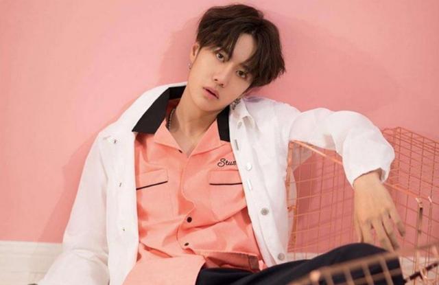  王一博|高冷话少的王一博，不适合做《天天向上》主持人网友说太适合了