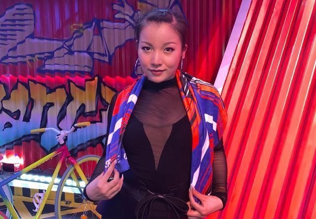 敬佩|王一博曾向大婷说明张灿加入,怕被梦迪误会亲自解释,导演都敬佩