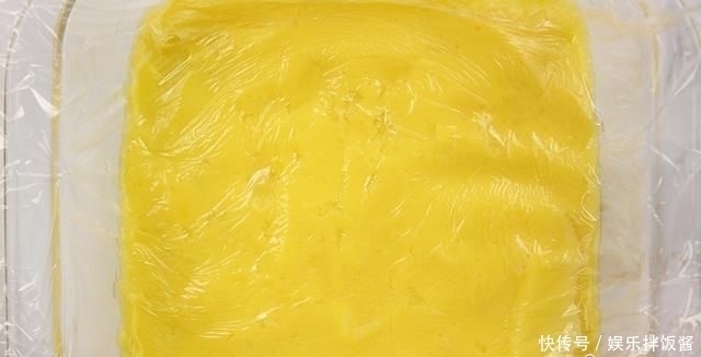 自制|自制甜点香草味泡芙,按步制作比蛋糕简单,零失误操作轻松完成