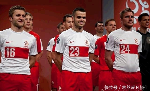  踏上|荷兰vs波兰,荷兰取胜踏上复兴之路 波兰莱万退位引人注目