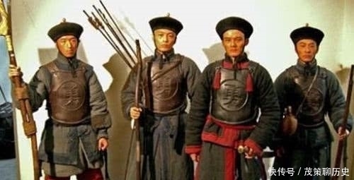 八旗兵|清军为何将“兵、勇”写在胸前？一字之差，却有天壤之别