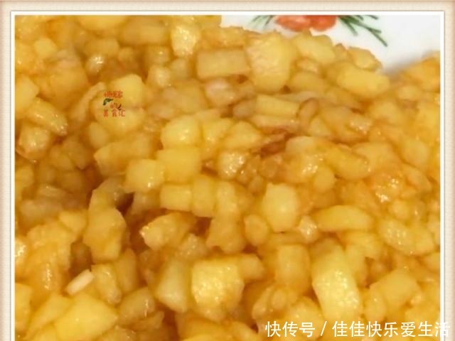 孩子|把2个苹果放进1碗面粉里,不烤不炸,松软香甜,挑食孩子也爱吃