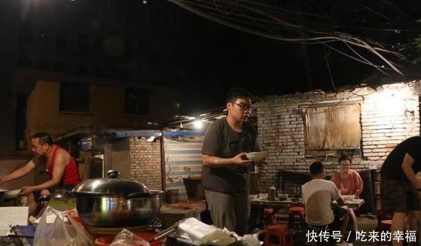 侵权告知|老汉专做方便面夜宵,年入百万