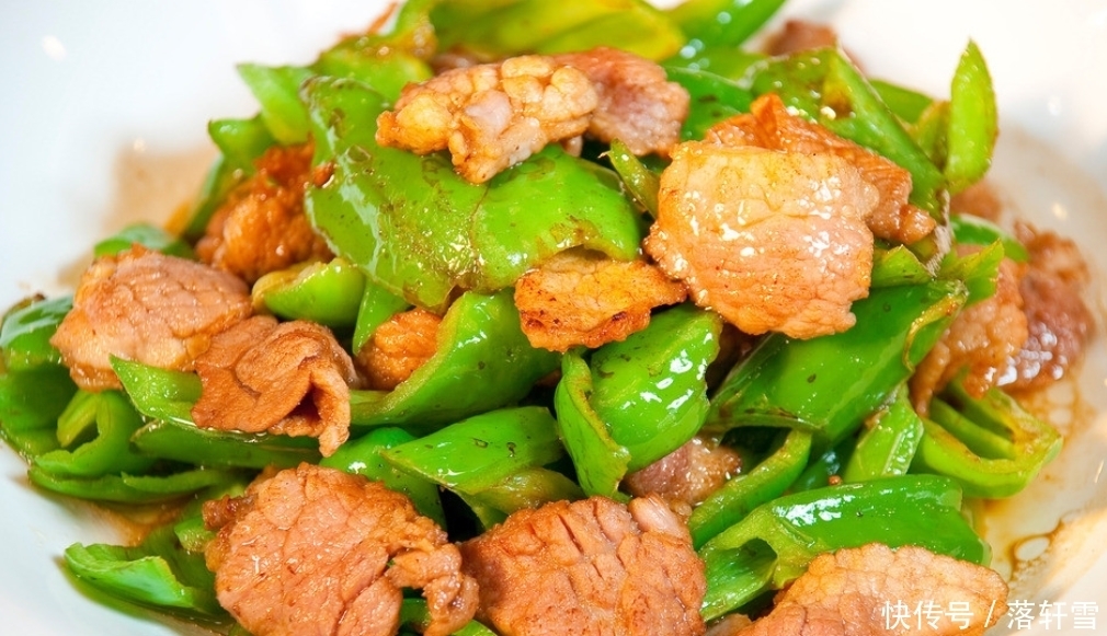 滑入|不管炒什么肉,别再加淀粉!大厨教你3招,肉质嫩滑入味,还不腥