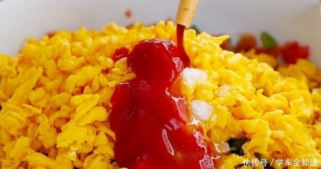 番茄|西红柿别再炒着吃了,大厨教你新吃法,1次5斤不够吃,开胃又解馋