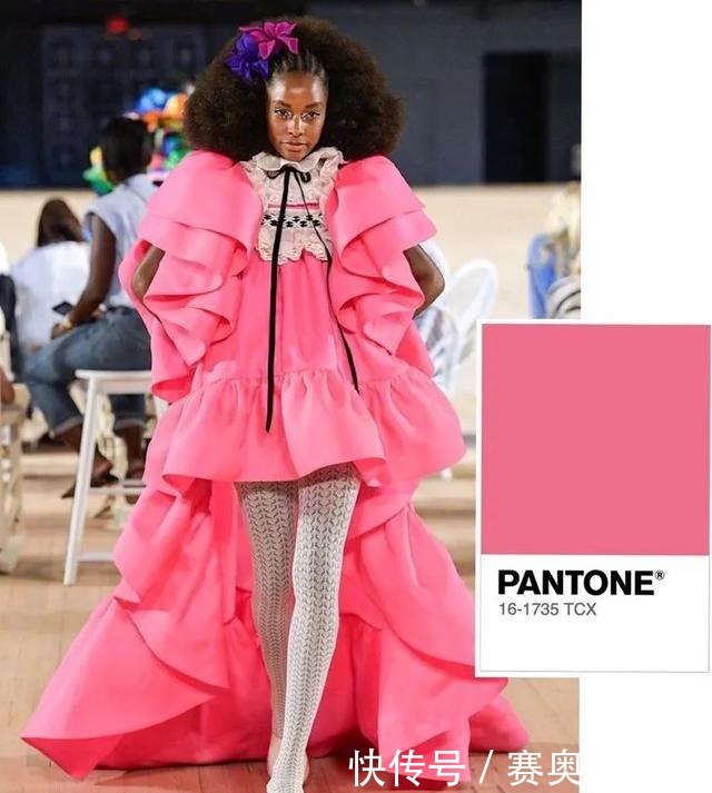 狠狠|狠狠碾压“不要穿亮色”规则的女人们