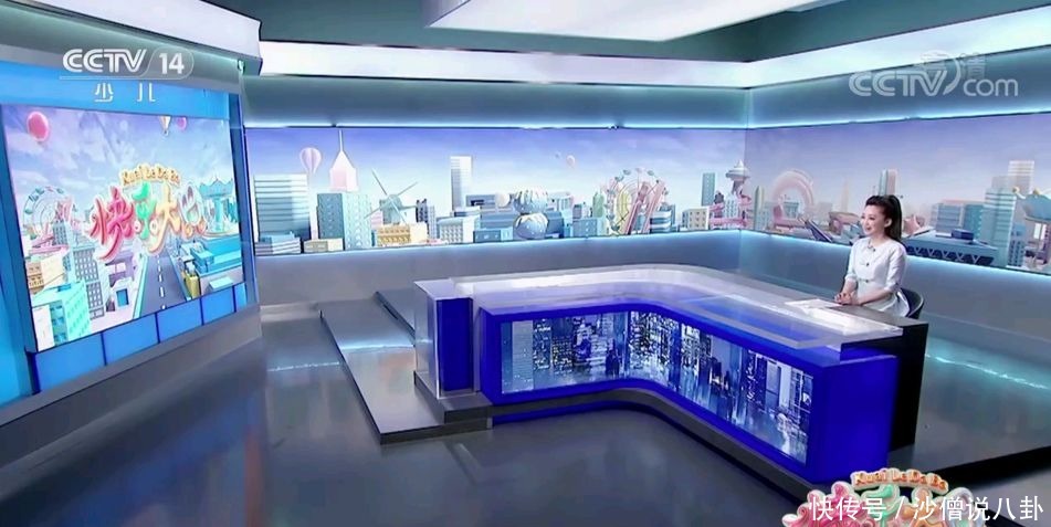 地盘|以为《海峡两岸》换了主持人第一次见小鹿姐姐坐李红的地盘录节目