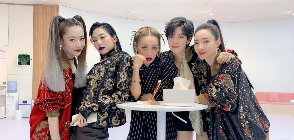 郁可唯|郁可唯:靠暴露私生活拉人气,是很恶心的事情