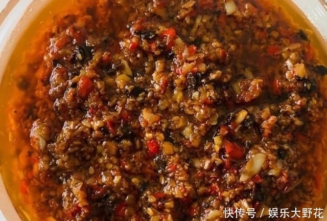 万能|万能的蒜蓉辣椒酱,味正不正宗全看这调料配方,放一月都不坏