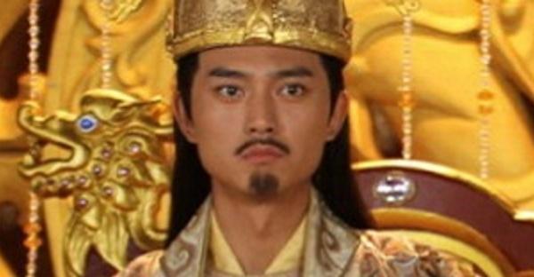 争斗|昨日到今天的经历,让他第一次真切感受到朝堂争斗的残酷