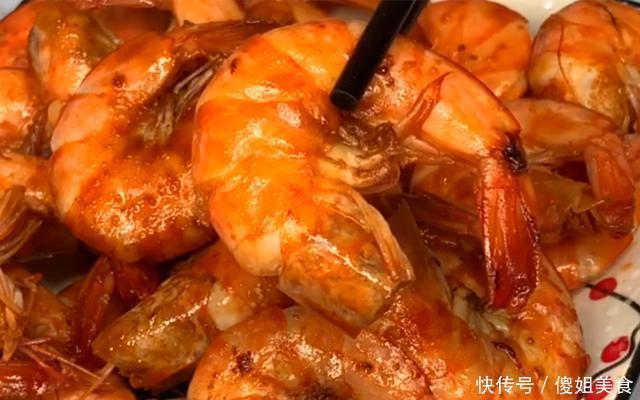 虾肉|煮大虾时,加水煮就错了,如此做,虾肉鲜嫩入味又好吃,太香了