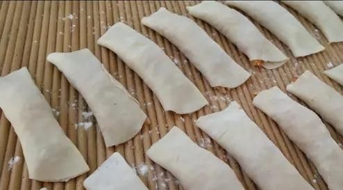 看着|面粉不要再做馒头了,教你新吃法,晶莹剔透有营养,看着就想吃