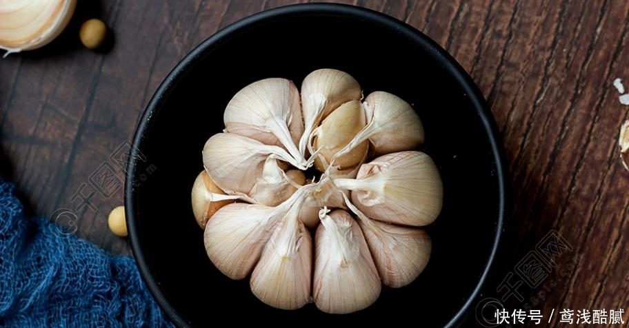 泡菜|大蒜只能用来炒菜吗,这样做更美味,大蒜辣白菜