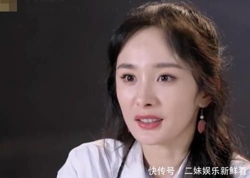 吃饭|杨幂在综艺大口吃饭时,镜头转到她的碗,里面东西叫人难以下咽