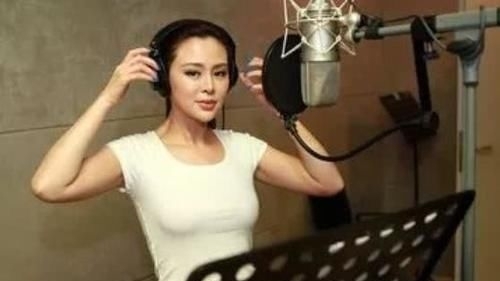 生三娃|刚出名就娶了恩师？8年生三娃低调20年，互相成就的婚姻有多好