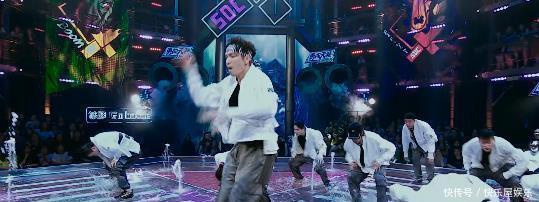  钟汉良|王一博战队水舞台险胜，钟汉良删减技巧动作，导演忽略安全因素