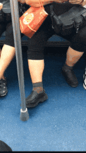  将近|“妹子伸出舌头量长度，将近10cm！”评论却说......哈哈哈太坏了！