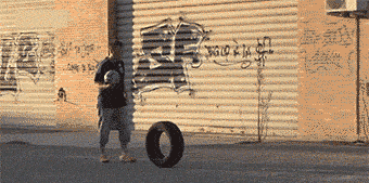 段子|搞笑GIF段子:老婆,你这笑容我看发慌,有啥你就直说吧