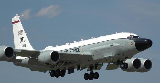 侦察机|无视中国警告,美侦察机再闯南海,为隐蔽故意伪装成他国飞机