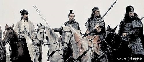 诸葛亮|三国中张飞和孔明是乡侯,关羽为什么才是个亭侯?陈寿:记错了?