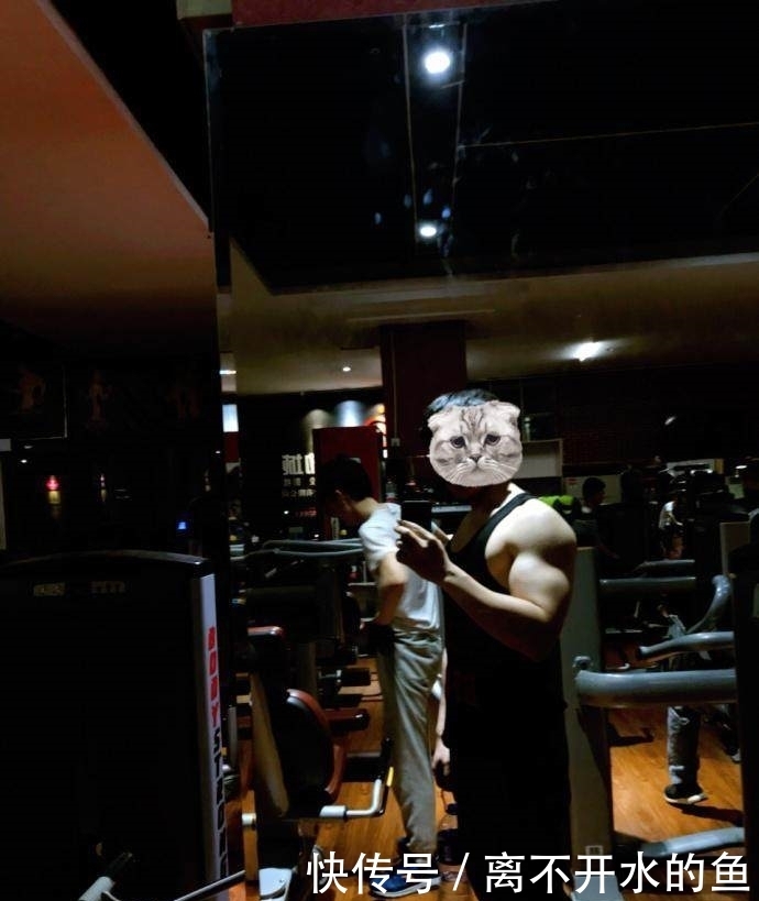  肌肉|爱健身的95后，雕刻出满身肌肉化身模特出镜，气质不输陈坤