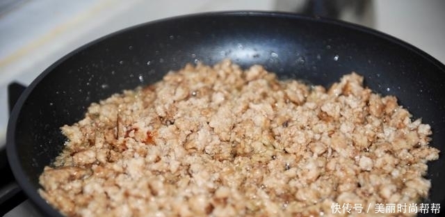  排出|此菜是天然＂洗肠草＂，杀菌清肠道，1周吃2次，排出宿便一身轻