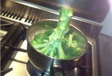 女友|有种做饭叫女友做饭,糊饺子不算啥,看到图4我更爱食堂阿姨