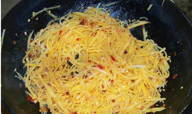 土豆|提个醒炒土豆不能放此物,吃了就是没病找病,现在知道还不晚