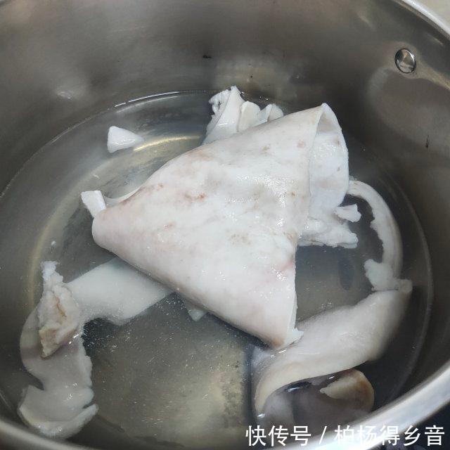  爽滑|肉皮冻，Q弹爽滑，满满的胶原蛋白