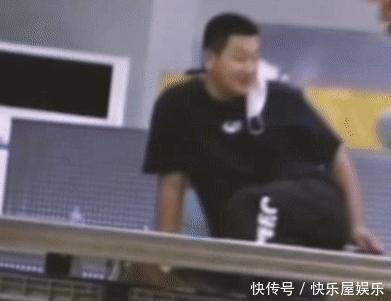 王一博|王一博与大魔王切磋街舞,找顶尖OG当滑板教练,保镖悠闲坐不住了