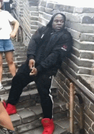 捐赠|搞笑GIF:哥们,很有钱嘛!捐赠我点吧!别玩了!