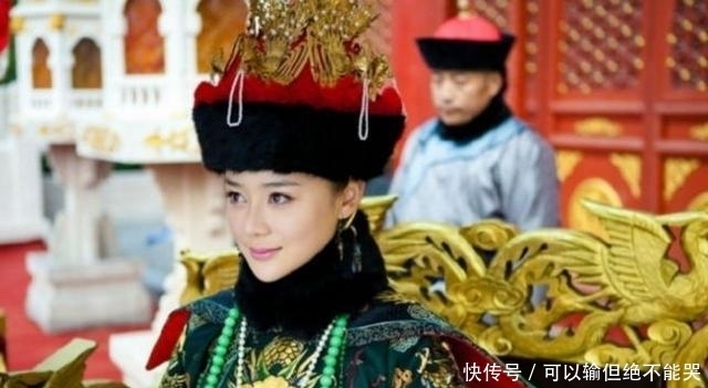 龙袍|她是历史上唯一穿着龙袍下葬的女子,衣服还是皇帝赏的