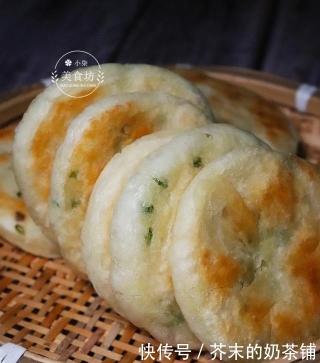 不硬|教你葱花发面饼做法,不用揉面,筷子一搅,松软好吃,凉了也不硬