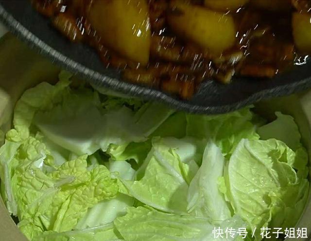 白菜|天冷了教你炖一锅懒人美食,有荤有素、营养美味,吃完全身暖和