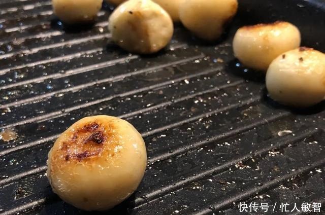 超过|这才是香格里拉松茸之王,每根都超过17厘米,黄油香煎太完美了